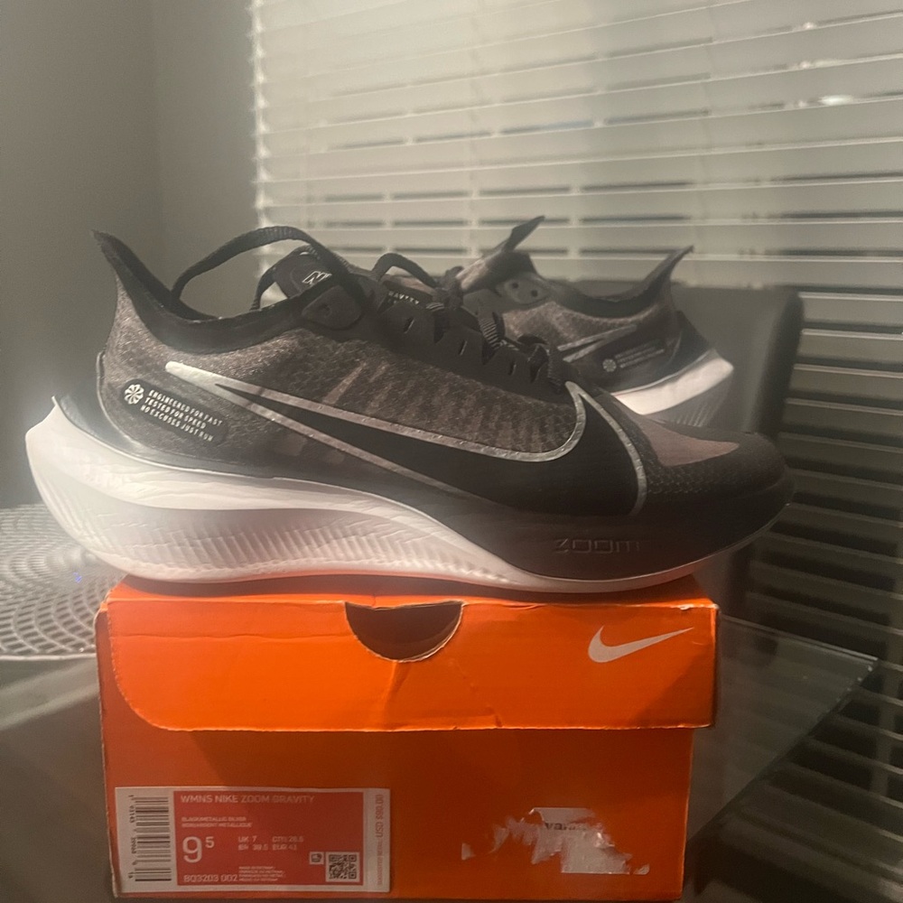 Nike Zoom Gravity Running Shoes - Black and White